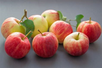 VIDEO: Make a Simple Apple Gratin with Nuts, sweet but tasty! Gluten Free, Vegan, Vegetarian